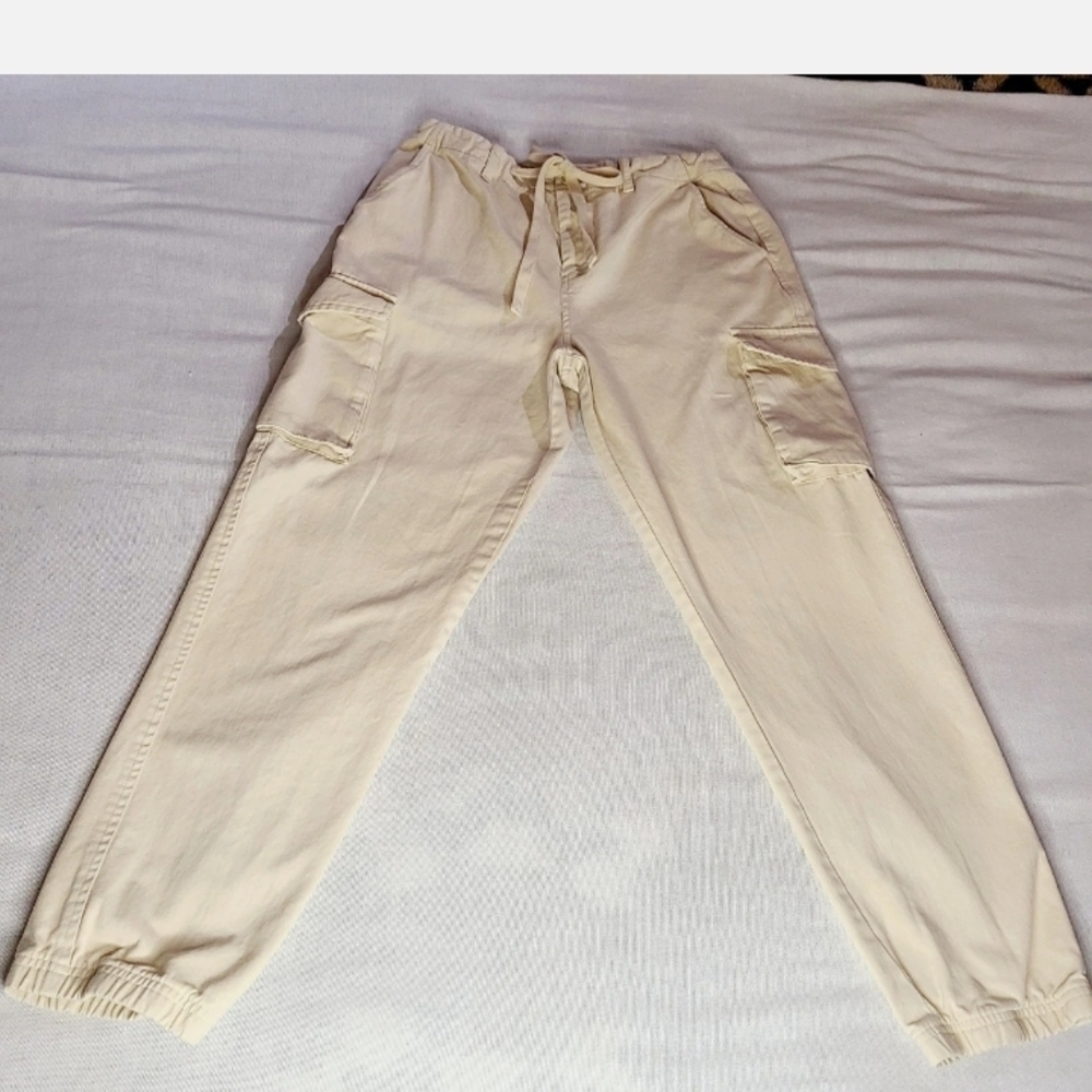 Women's Cream Cargo Pants
